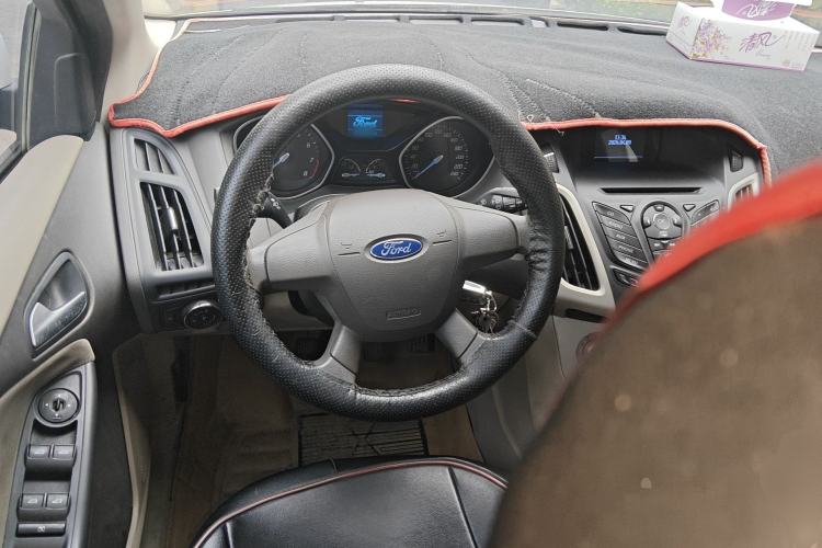 Used Ford Focus 2012 Sedan 1.6L Manual Comfort Model Steering Wheel