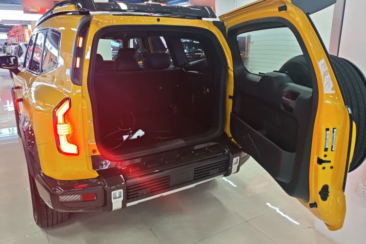 Used Deepal G318 2025 Worry-Free Cross-Country Edition Four-Wheel Drive Distant Mountains Version