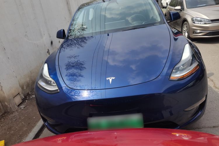 Used Tesla Model Y 2021 Long-Range All-Wheel-Drive Version
