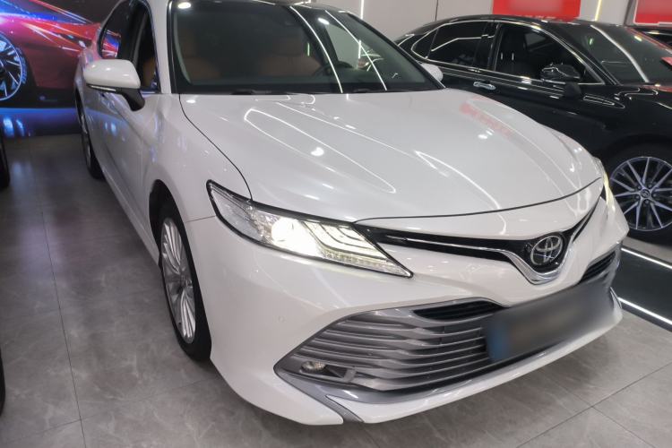 Used Toyota Camry 2019 Revised Version 2.5G Luxury Edition Front Right 45 Deg