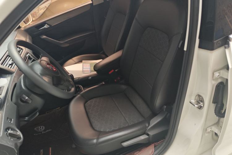 Used Volkswagen Santana 2015 1.6L Manual Comfort Edition Left Front Seat