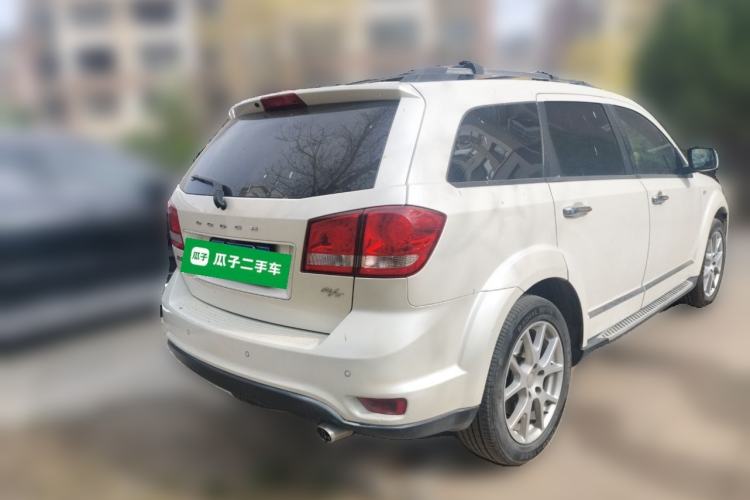 Used Dodge Journey 2013 2.4L Two-Wheel Drive Luxury Version Rear Right 45 Deg