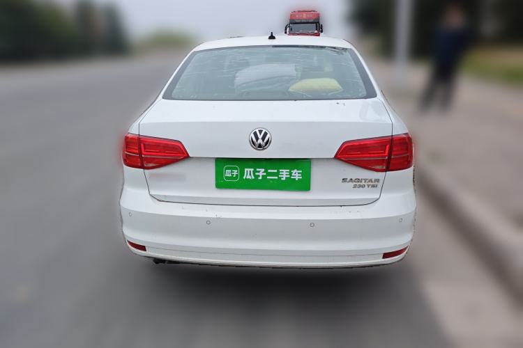 Used Volkswagen Sagitar 2015 230TSI Automatic Luxury Model
