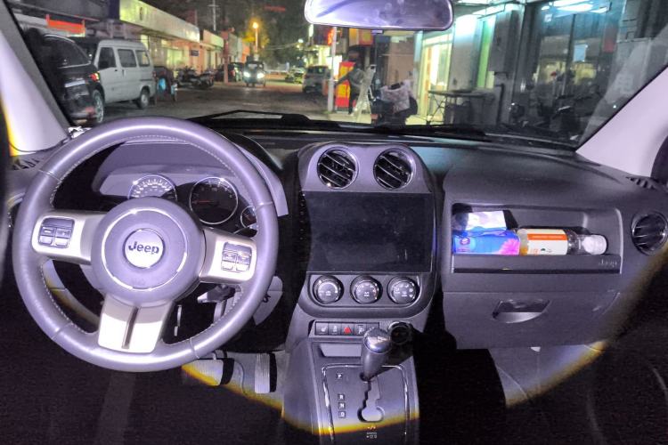 Used Jeep Compass 2013 2.4L four-wheel drive luxury version