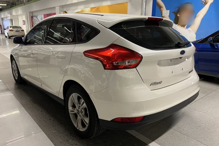 Used Ford Focus 2017 Hatchback 1.6L Automatic Comfort Plus SmartDrive Edition Exterior 4