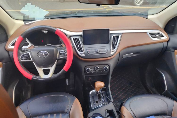 Used Soueast DX7 2018 Classic Edition 1.5T Automatic Comfort Model China V Standard Center Console