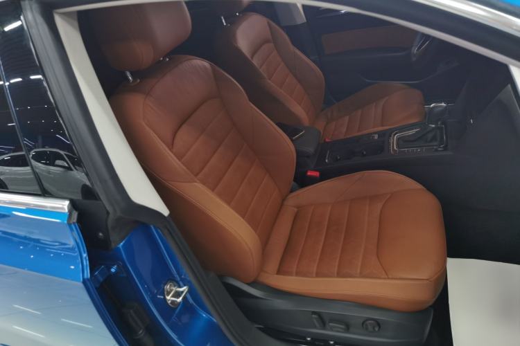 Used Volkswagen FAW-Volkswagen CC 2021 Estate Car 380TSI Vizion Edition Right Front Seat