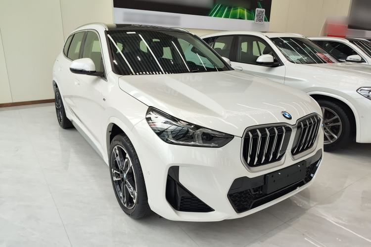 Used BMW X1 2024 sDrive25Li M Sport Package Front Right 45 Deg