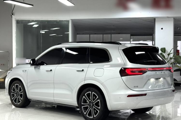 Used Hima AITO M7 2024 1.5T Intelligent Driving 4WD Ultra Version 6 Seats
