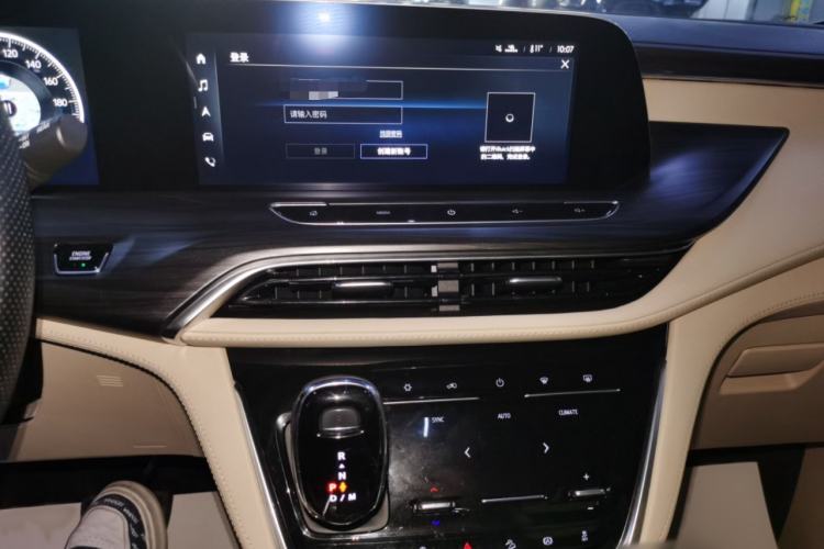 Used Buick GL8 2022 ES Landtrek 653T Luxury Edition
