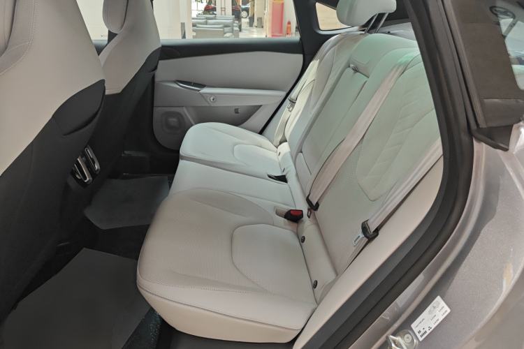 Used ARCFOX Alpha S5 2024 708MAX 200kW Left Rear Seat