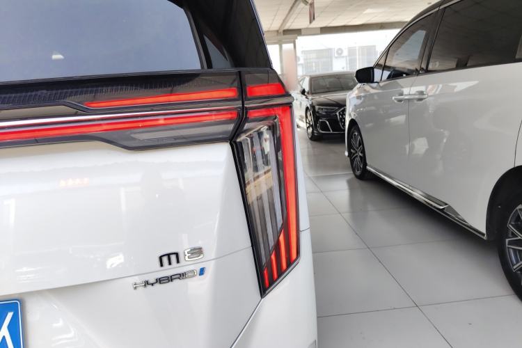 Used GAC Trumpchi M8 2023 Zongshi Series Dual-Motor Flagship Edition Right Rear Taillight