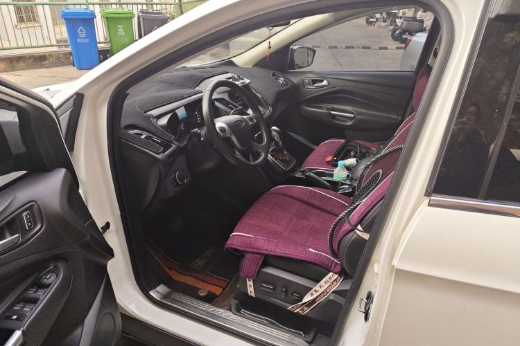 Used Ford Kuga 2015 2.0L GTDi Four-Wheel-Drive Sport Model
