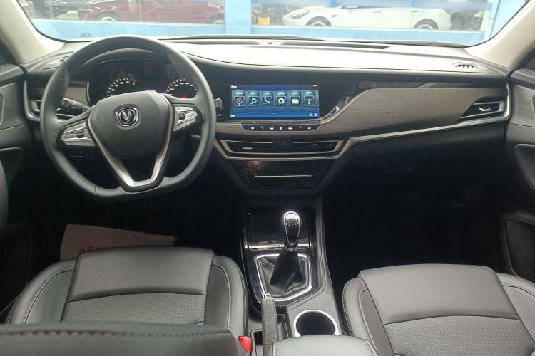 Used Changan CS35PLUS 2021 Honor Million Edition 1.6L Manual Luxury Model
