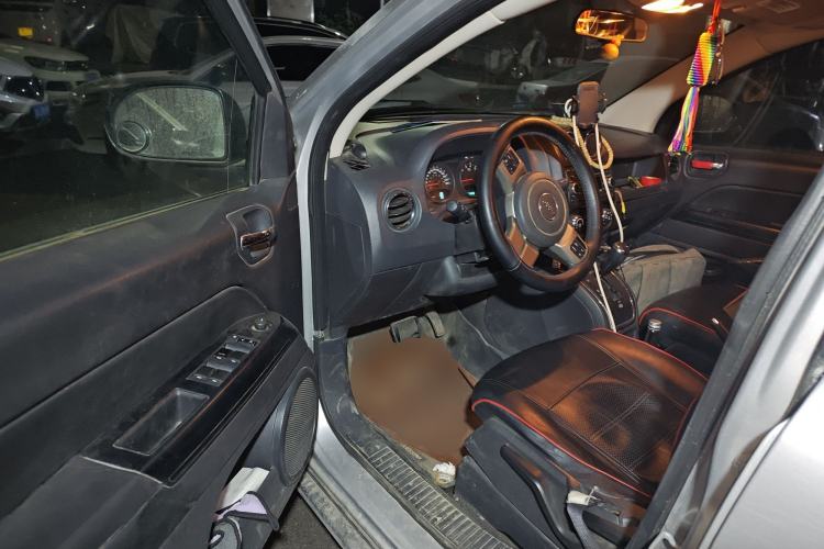 Used Jeep Compass 2011 2.4L Four-wheel Drive Classic Upgrade Edition
