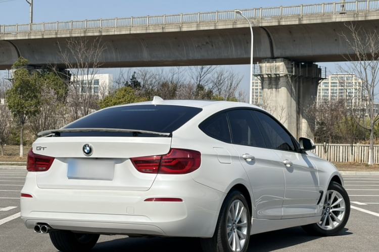 Used BMW 3 Series GT 2017 320i Sport Edition