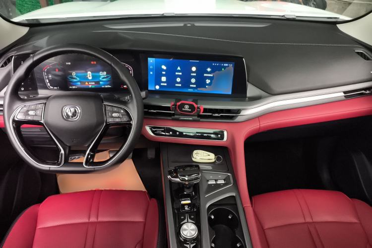 Used CHANGAN CS75 PLUS 2022 1.5T Automatic Luxury Model Center Console