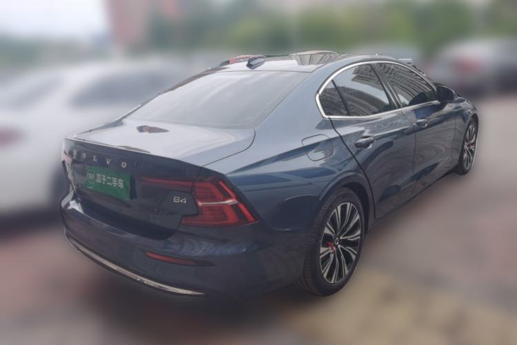 Used Volvo S60 2025 B4 Zhiyuan Luxury Edition
