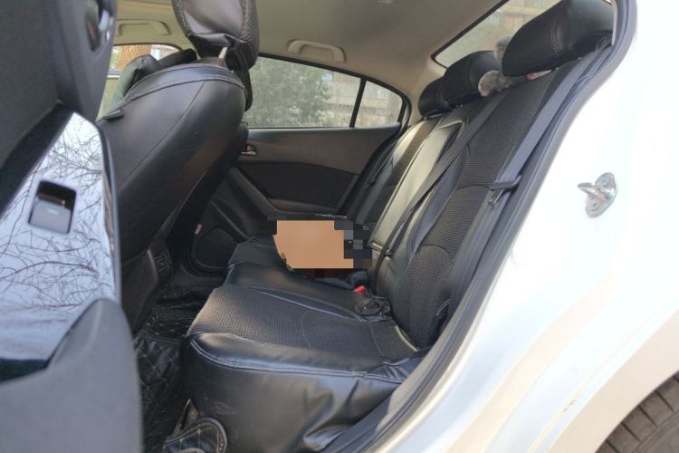 Used Mazda 3 Axela 2017 Sedan 1.5L Automatic Luxury Model Emission Standard China V Left Rear Seat