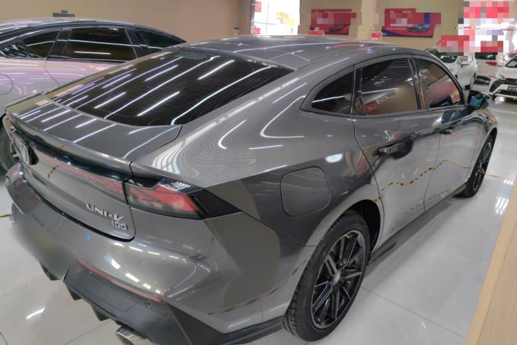 Used CHANGAN UNI-V iDD 2023 ZhiDian iDD 1.5T 113km Smart & Fun Version
