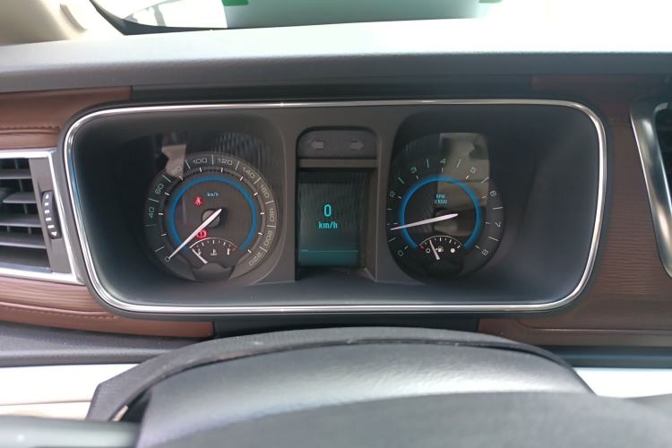 Used Buick GL8 2014 2.4L CT Luxury Business Comfort Edition