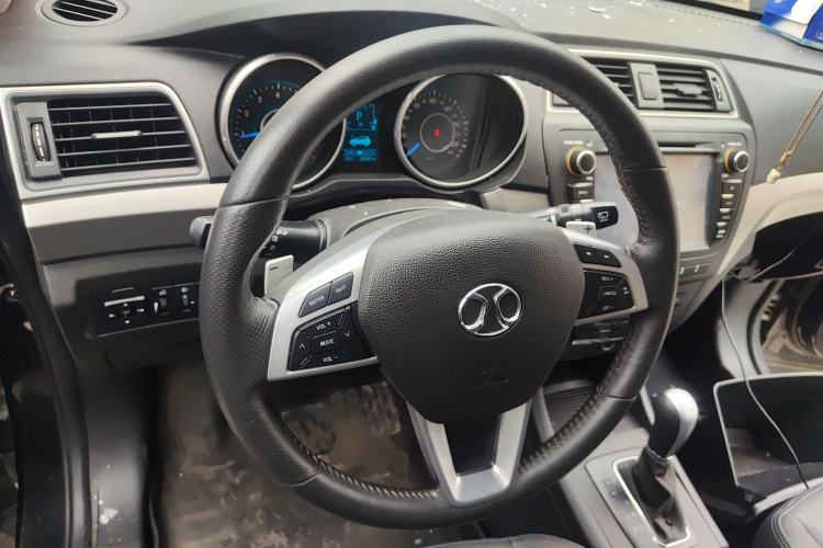 Used BAIC Senova X65 2015 2.0T automatic comfort version