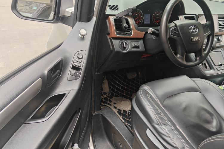 Used SAIC MAXUS G10 2016 2.0T Automatic Elite Edition
