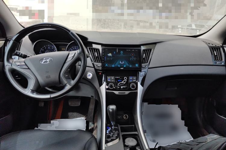 Used Hyundai Sonata 2015 Classic 2.4L Automatic Leading Edition China V Standard Center Console