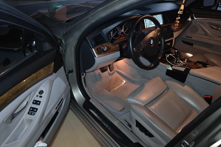 Used BMW 5 Series 2011 528Li Luxury Model
