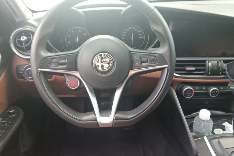 Used Alfa Romeo Giulia 2017 2.0T 200HP Elite Edition