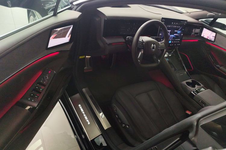 Used Denza Z9 2024 1100 km All-Wheel-Drive Ultra Version