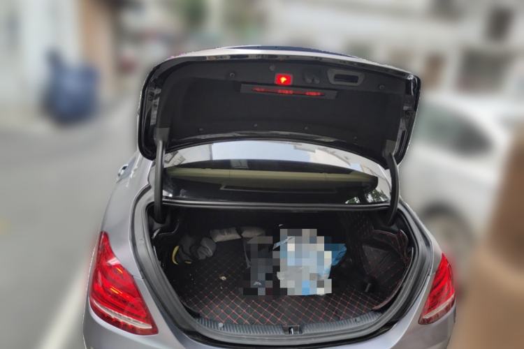 Used Mercedes-Benz C-Class 2018 C 180 L Fashion Model Trunk