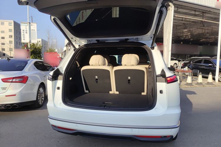 Used ONVO Luxeed L90 2025 Model—Ultra Six-Seater Version