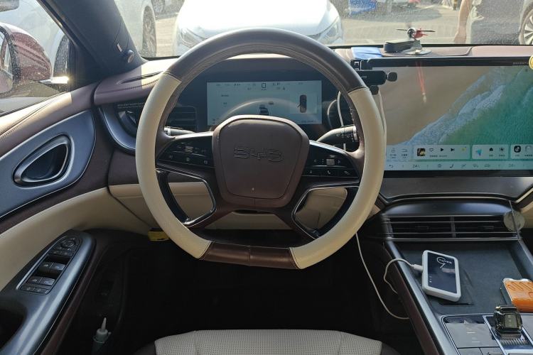 Used BYD Seal 07 DM-i 2025 DM-i 1.5L 125km Prestige Model Steering Wheel