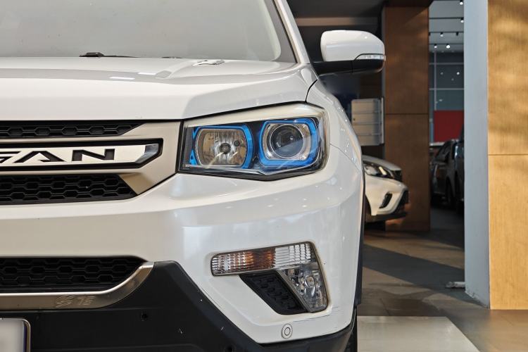 Used Changan CS75 2014 2.0L Manual Luxury Version China V Standard
