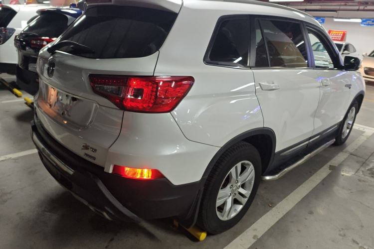 Used CHANGAN CS75 2014 2.0L Manual Luxury Version China IV Standard