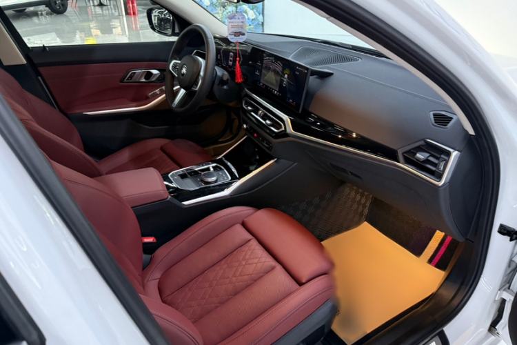 Used BMW 3 Series 2024 320Li M Sport Package Interior 9