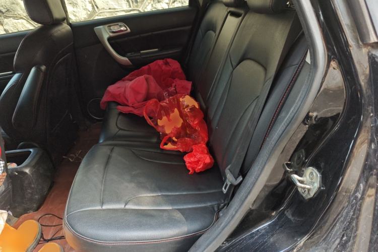 Used Haval H6 2013 Upgraded Model 2.4L Automatic Two-Wheel Drive Elite Version