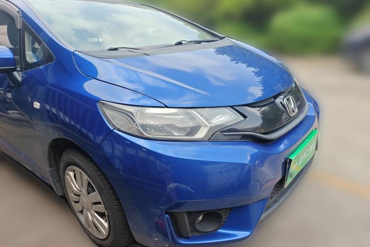 Used Honda Fit 2016 1.5L LXS CVT Comfort Sunroof Version Front Right 45 Deg