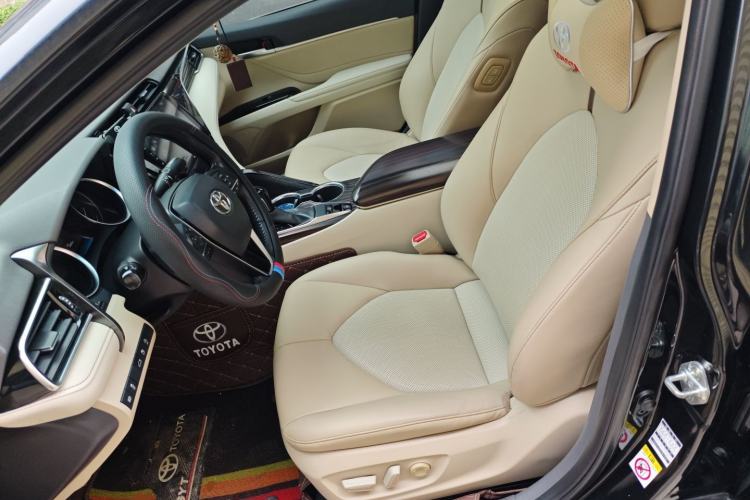 Used Toyota Camry 2018 2.0G Luxury Edition
