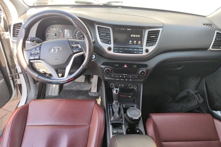 Used Hyundai Tucson 2018 1.6T Dual-Clutch Two-Wheel Drive 15th Anniversary Special Edition