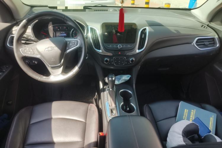 Used Chevrolet Equinox 2019 Redline 550T Automatic All-Wheel-Drive RS Model China VI Standard Center Console