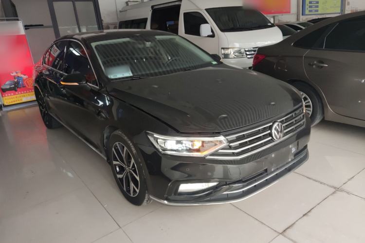 Used Volkswagen Magotan 2020 330TSI DSG Luxury Edition Front Right 45 Deg