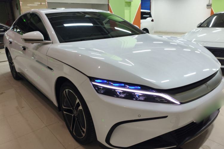 Used BYD Han 2023 EV Champion Edition 605KM Front-Drive Premium Model Front Right 45 Deg