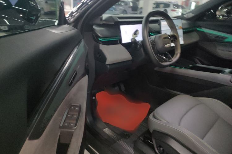 Used Lynk & Co 08 EM-P 2023 245km Ultra-Long Range Halo Left Front Seat