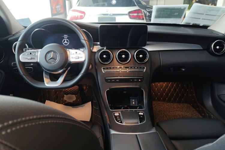 Used Mercedes-Benz C-Class 2020 Restyled C 260 L Sport Edition Center Console