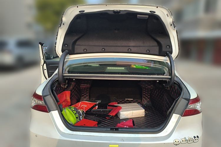 Used Toyota Camry 2018 2.5G Luxury Edition Trunk