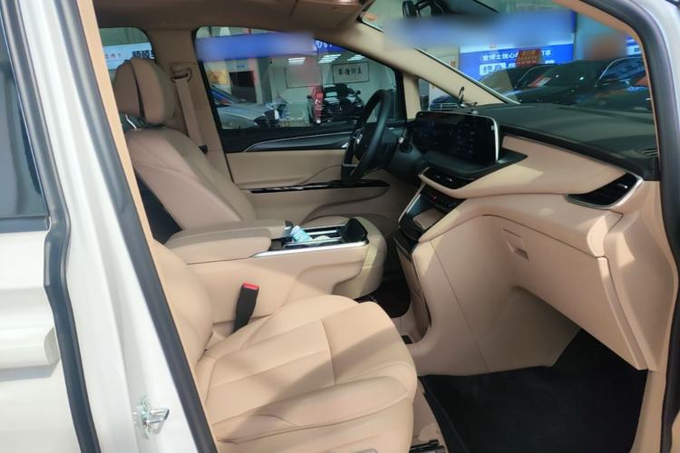 Used Buick GL8 New Energy 2025 Lu Shang Smart Enjoyment Edition 7-Seater Right Front Seat