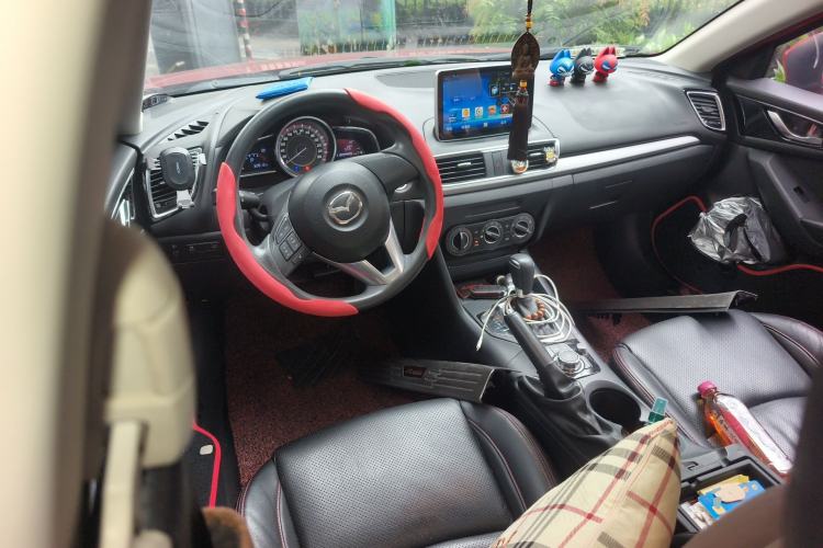 Used Mazda 3 Axela 2016 Sedan 1.5L Automatic Comfort Model