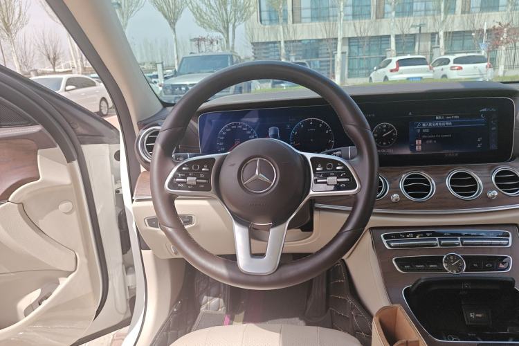 Used Mercedes-Benz E-Class 2019 E 300 L Stylish Model Steering Wheel